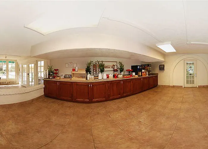 Ramada By Wyndham Near Asu Hotel 3*