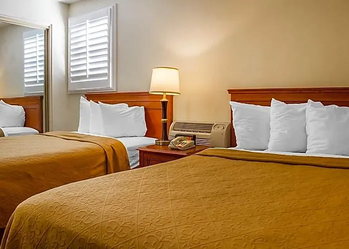 Hotel Ramada By Wyndham Near Asu 3*