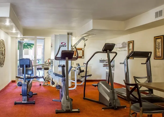 Ramada By Wyndham Near Asu Hotel 3*