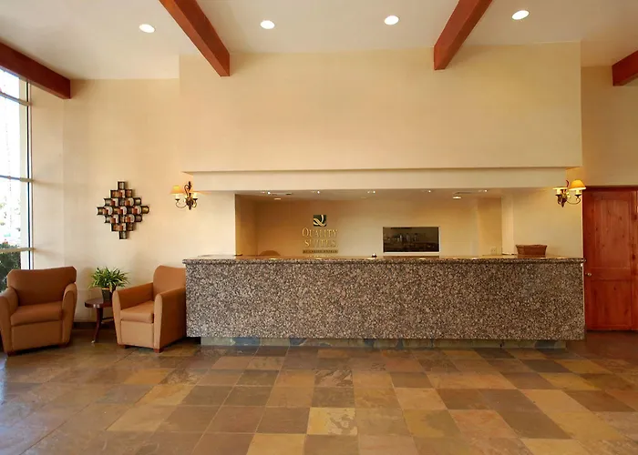 Hotel Ramada By Wyndham Near Asu Tempe